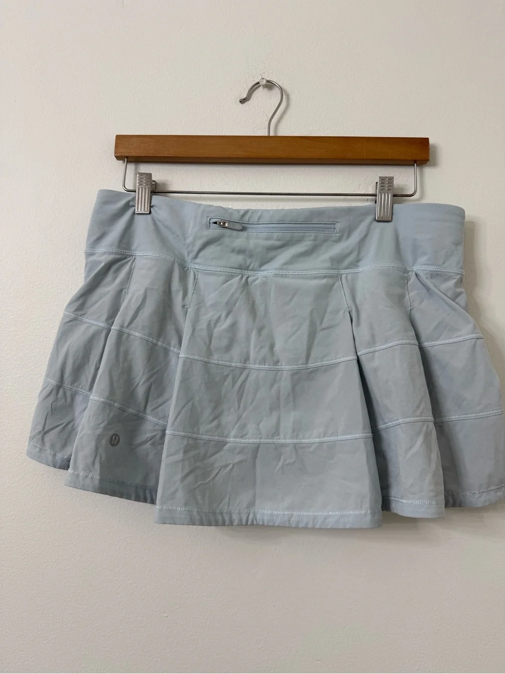 {10} lululemon athletica Powder Blue Pace Skort